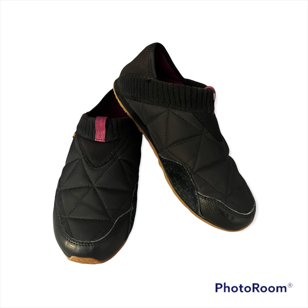 TEVA Ember Moc Black Quilted Sneaker Slip on Size 8